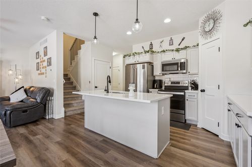 1206 E 28th St, Norwalk, IA, 50211-8407 | Card Image