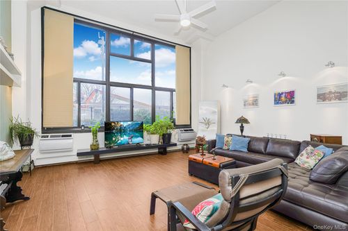 apt-1d-10 Bay Street Lndg, Staten Island, NY, 10301-2530 | Card Image