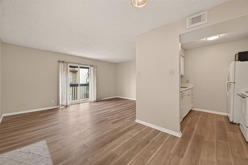 h10-1516 Bay Area Blvd, Houston, TX, 77058-2112 | Card Image