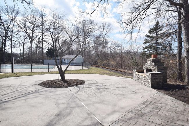 Community outdoor area | Image 20