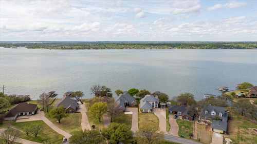 3917 Buena Vista Cir, Granbury, TX, 76049-1611 | Card Image