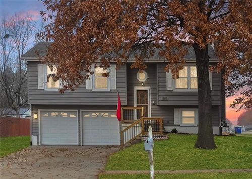 708 Parma Way, Gardner, KS, 66030-1295 | Card Image