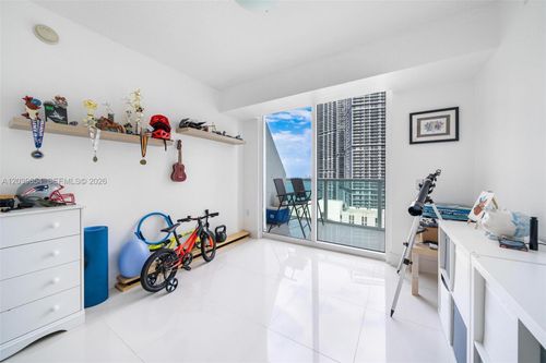 1202-41 Se 5th St, Miami, FL, 33131-2529 | Card Image