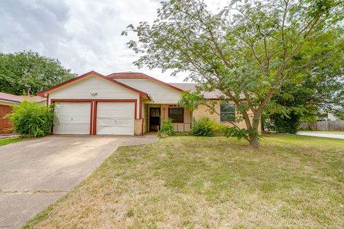 5745 Springtide Dr, Fort Worth, TX, 76135-2088 | Card Image