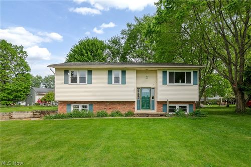 1425 Galaxy Drive, Mogadore, OH, 44260 | Card Image