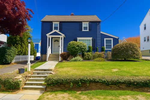 467 Wilson St, Fairfield, CT, 06825-1427 | Card Image