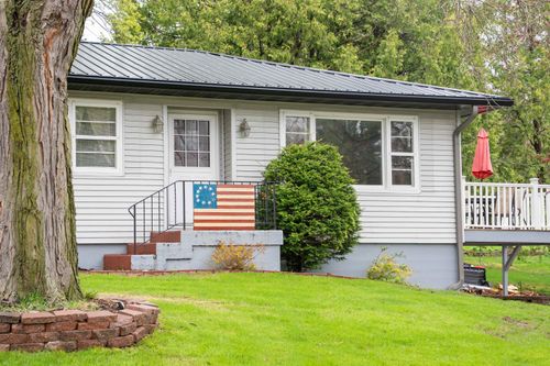 712 Frank St, Darlington, WI, 53530-1022 | Card Image