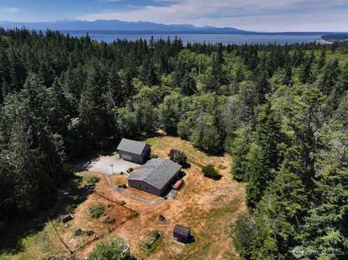 1677 Lancaster Rd, Freeland, WA, 98249-9580 | Card Image