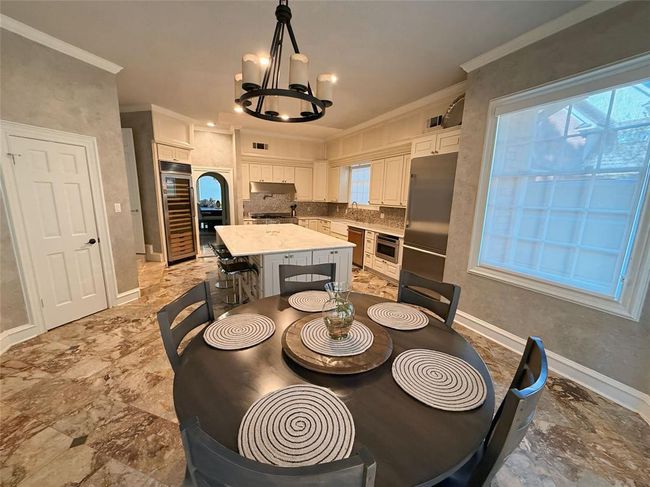 breakfast area | Image 16