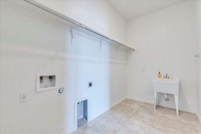 1689 Cool Spring Way, House other with 5 bedrooms, 4 bathrooms and 2 parking in Austin TX | Image 33