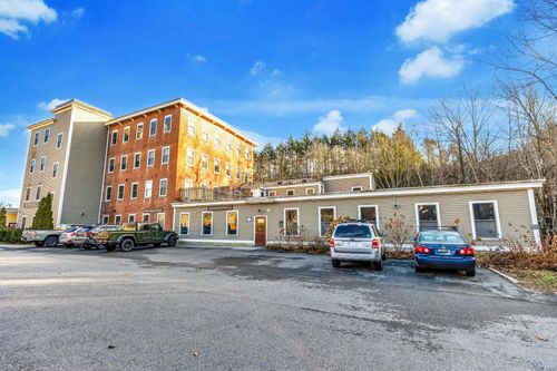 374 Union St, Peterborough, NH, 03458-1019 | Card Image