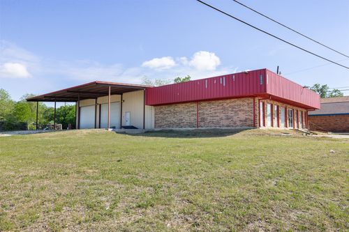 1804 W Cameron Ave, Rockdale, TX, 76567-2613 | Card Image