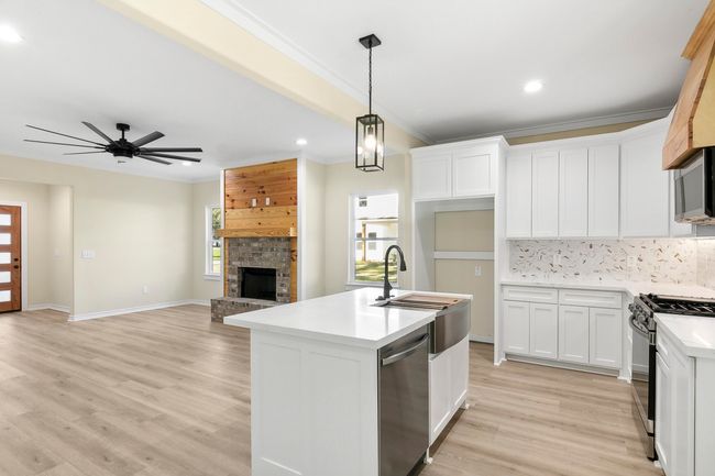 103 Ned Rd, House other with 5 bedrooms, 3 bathrooms and null parking in Lumberton TX | Image 13