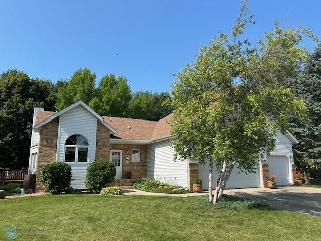 Rivershore Dr, Moorhead, MN 56560