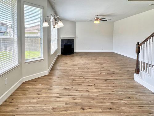 18 Old Presidio Dr, Manvel, TX, 77578-5601 | Card Image