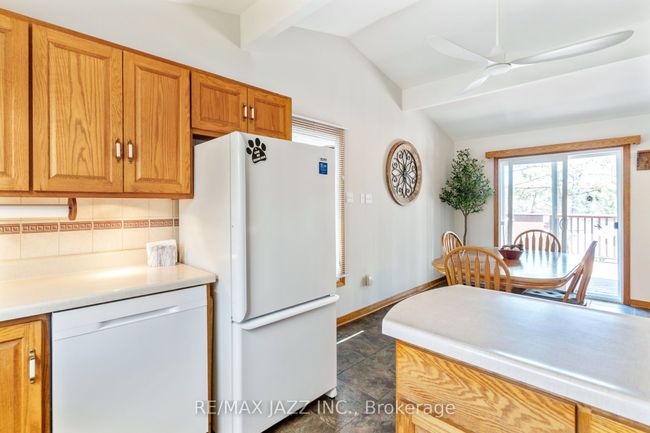 1092 Briscoe Dr, House other with 3 bedrooms, 2 bathrooms and 6 parking in Algonquin Highlands ON | Image 21