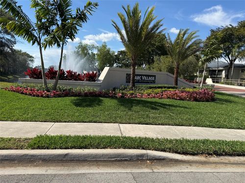 8014 Nw 15th Mnr, Plantation, FL, 33322-5430 | Card Image