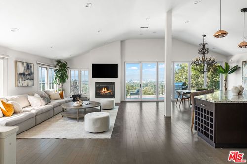 3782 Berry Dr, Studio City, CA, 91604-4148 | Card Image