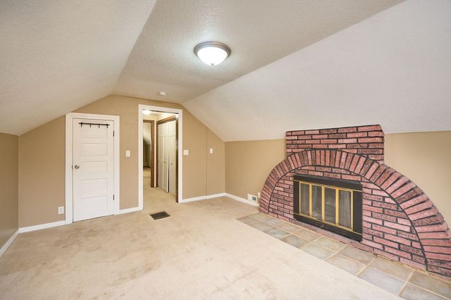 Upper level bedroom 1 | Image 24