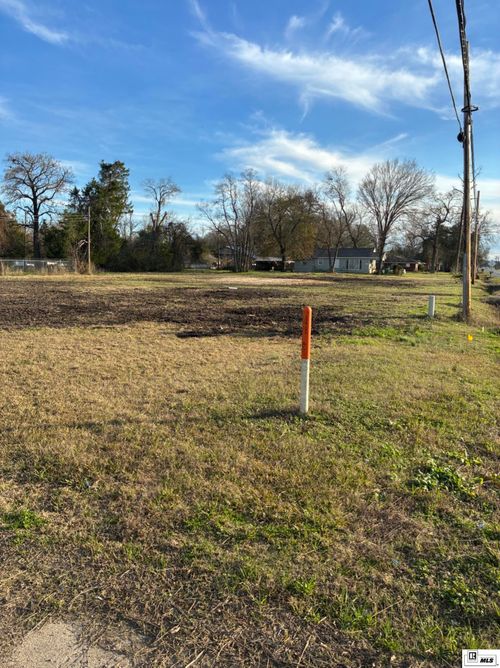 2405 West St, Winnsboro, LA, 71295-3842 | Card Image