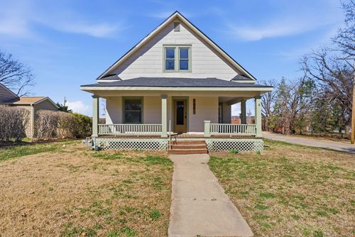 604 W Spring Ave, Conway Springs, KS, 67031-8210 | Card Image