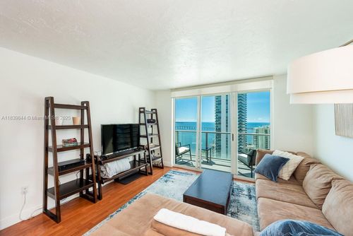 3403-1155 Brickell Bay Dr, Miami, FL, 33131 | Card Image