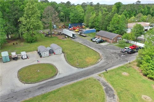 9584 Bear Trap Cir, Windsor, VA, 23487-4538 | Card Image