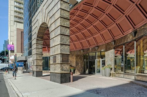 apt-2607-10 Ontario St, Chicago, IL, 60611-4770 | Card Image