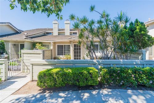 96-520 N Wake Forest Dr, Anaheim, CA, 92801-5376 | Card Image