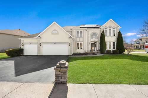 134 Timber Ct, Gilberts, IL, 60136-4081 | Card Image