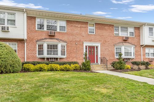 21 Roundtree Cir, Piermont, NY, 10968-4212 | Card Image