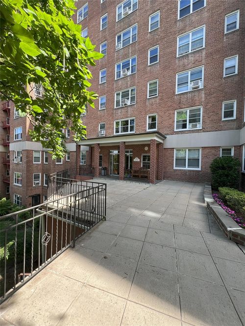 apt-5d-290 Collins Ave, Mount Vernon, NY, 10552-1706 | Card Image