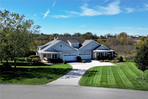 138 Rebels Way, Portsmouth, RI, 02871-1067 | Card Image