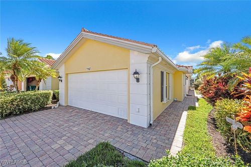7764 Ionio Ct, NAPLES, FL, 34114-2646 | Card Image