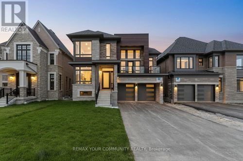 5 Garriock Hall Ave, King City, ON, L7B0S8 | Card Image