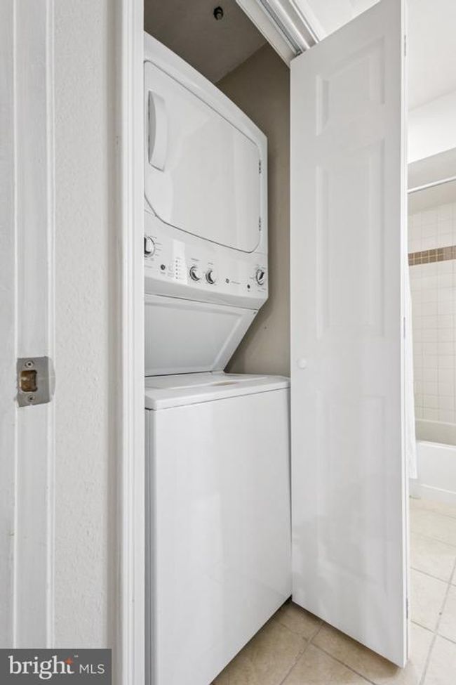 APT-3223 - 3315 Wyndham Cir, Condo with 1 bedrooms, 1 bathrooms and null parking in ALEXANDRIA VA | Image 29