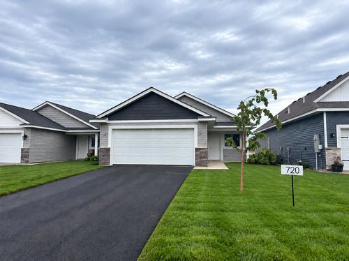 720 Cherrywood Ln Ne, Isanti, MN, 55040-4454 | Card Image