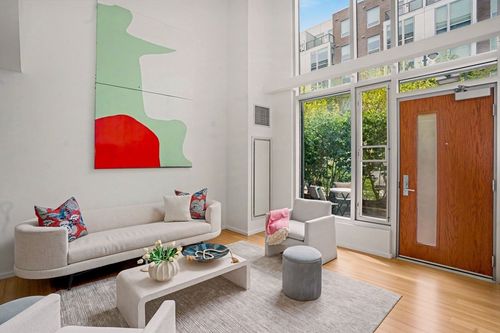 115-1 Earhart St, Cambridge, MA, 02141-1856 | Card Image