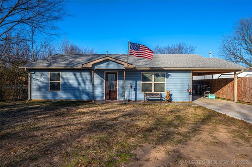 604 E Broadway, Allen, OK, 74825-8164 | Card Image
