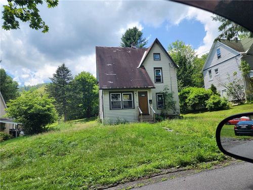 9 Munn St, Walton, NY, 13856-1007 | Card Image