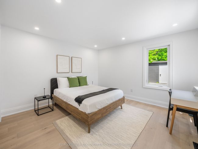 B - 357 Euclid Ave, Home with 2 bedrooms, 1 bathrooms and null parking in Toronto ON | Image 17