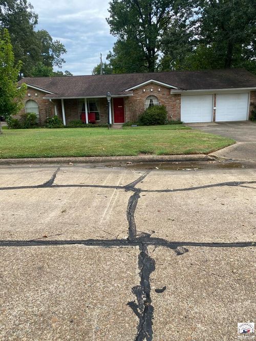 81 Valley Rd, Texarkana, TX, 75503-2636 | Card Image