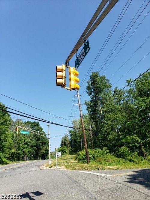 422 Us Highway 206, Branchville, NJ, 07826-6026 | Card Image