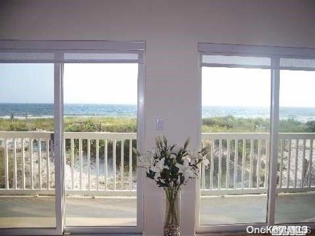 View of entryway | Image 15