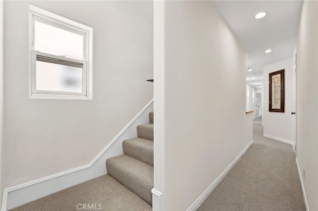 326 6 Th St, House other with 4 bedrooms, 5 bathrooms and 2 parking in Huntington Beach CA | Image 46