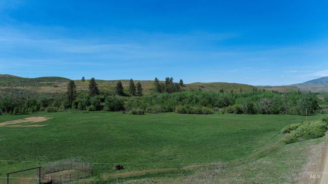 2168 Middle Fork Rd, Home with 2 bedrooms, 1 bathrooms and null parking in Council ID | Image 11