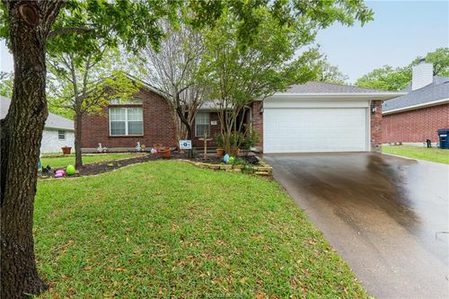 3819 Stony Creek Ln, College Station, TX, 77845-4022 | Card Image