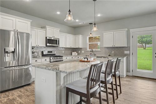 515 Oak Run Ln, Cave Springs, AR, 72718-8819 | Card Image
