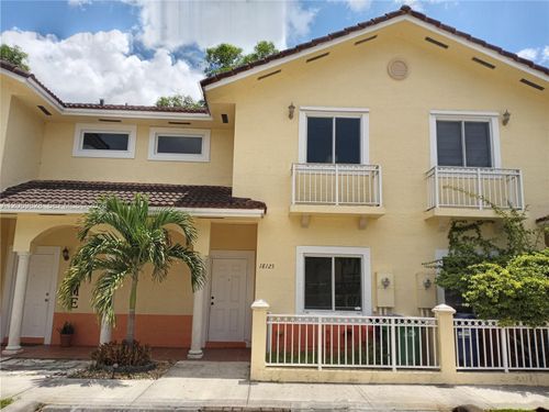 18125-18125 Nw 74th Ct, Hialeah, FL, 33015-8456 | Card Image