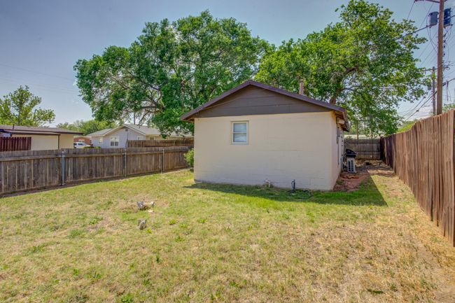 4716 42 Nd St, Home with 4 bedrooms, 3 bathrooms and null parking in Lubbock TX | Image 6